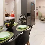 Balcony Breeze 3bd