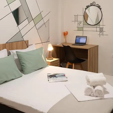 Balcony Breeze 3bd 公寓 *